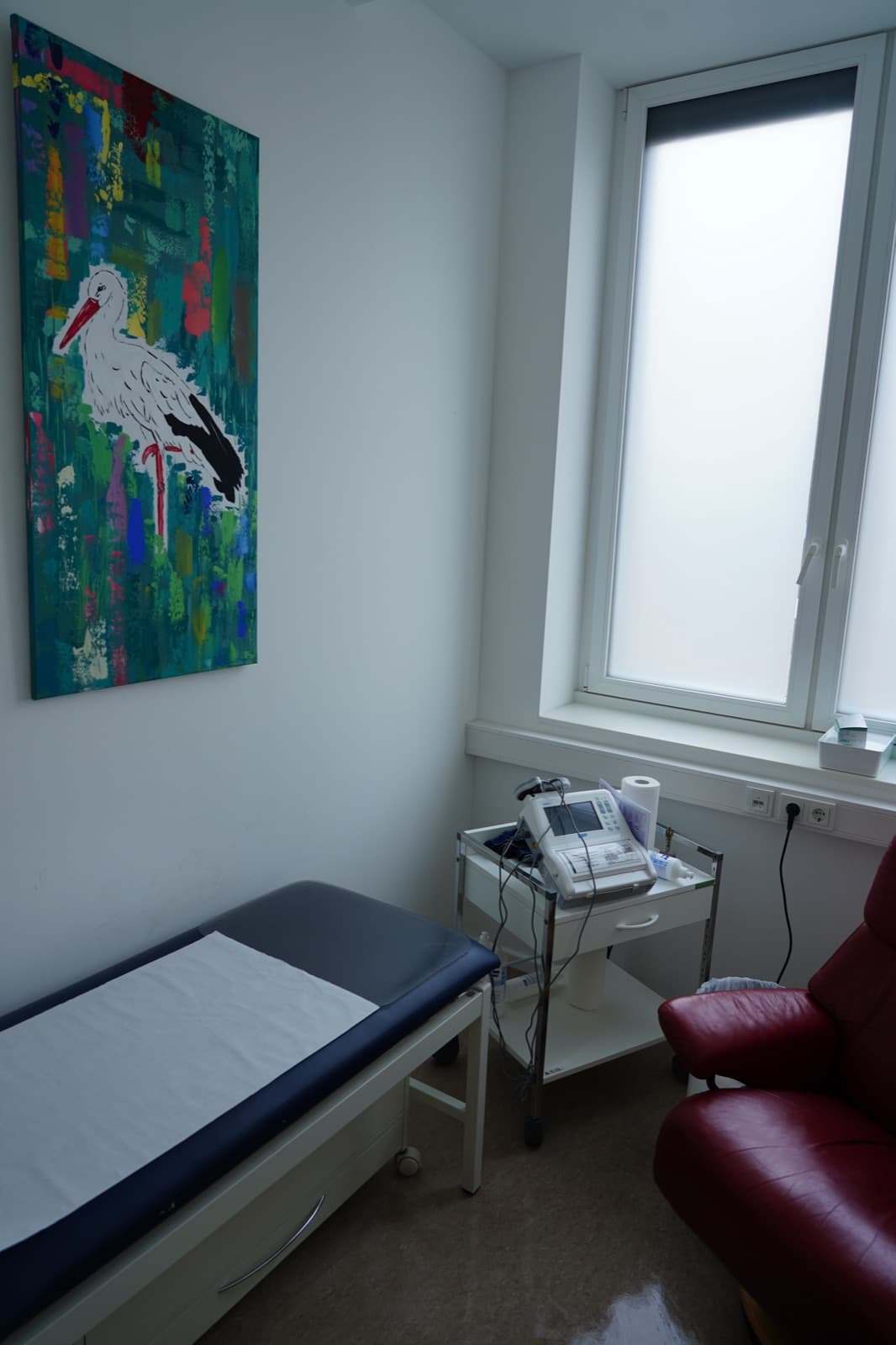 Helles Sprechzimmer der Frauenarztpraxis Neumann & Dr. Schütz in Bremen